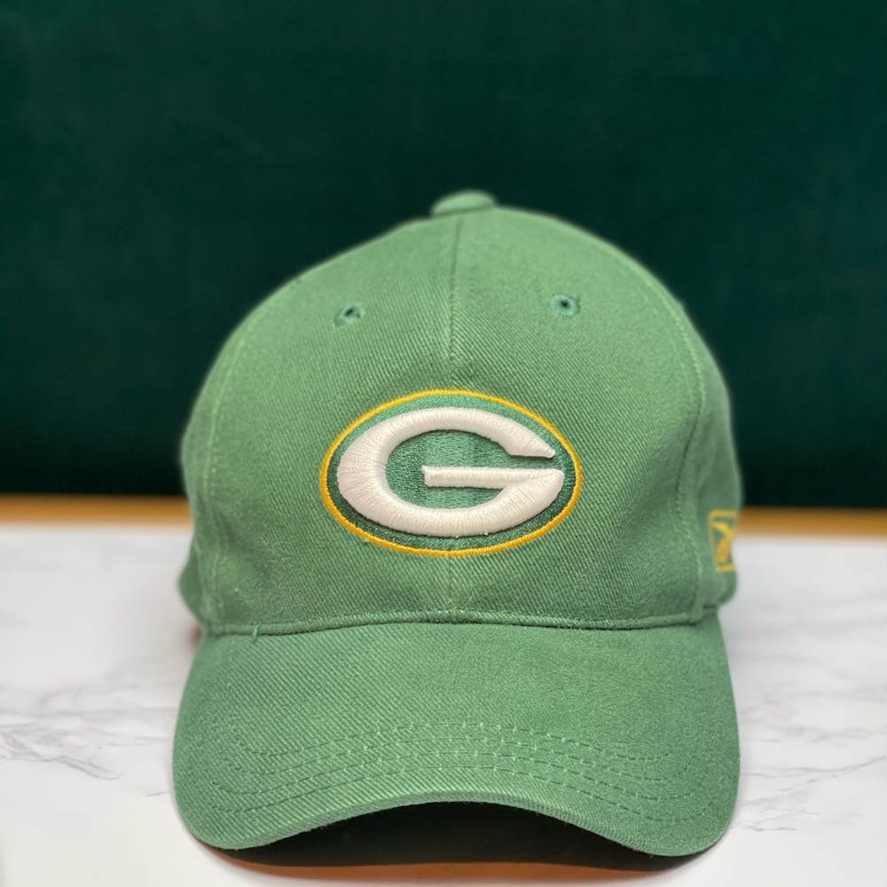 ✨Vintage Reebok Packers Hat